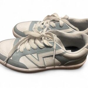 NWOT Vans white and sage green casual trainers sneakers  Size 4.5